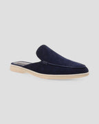 Men slip-on loafers in versatile colours, lightweight casual dress shoe