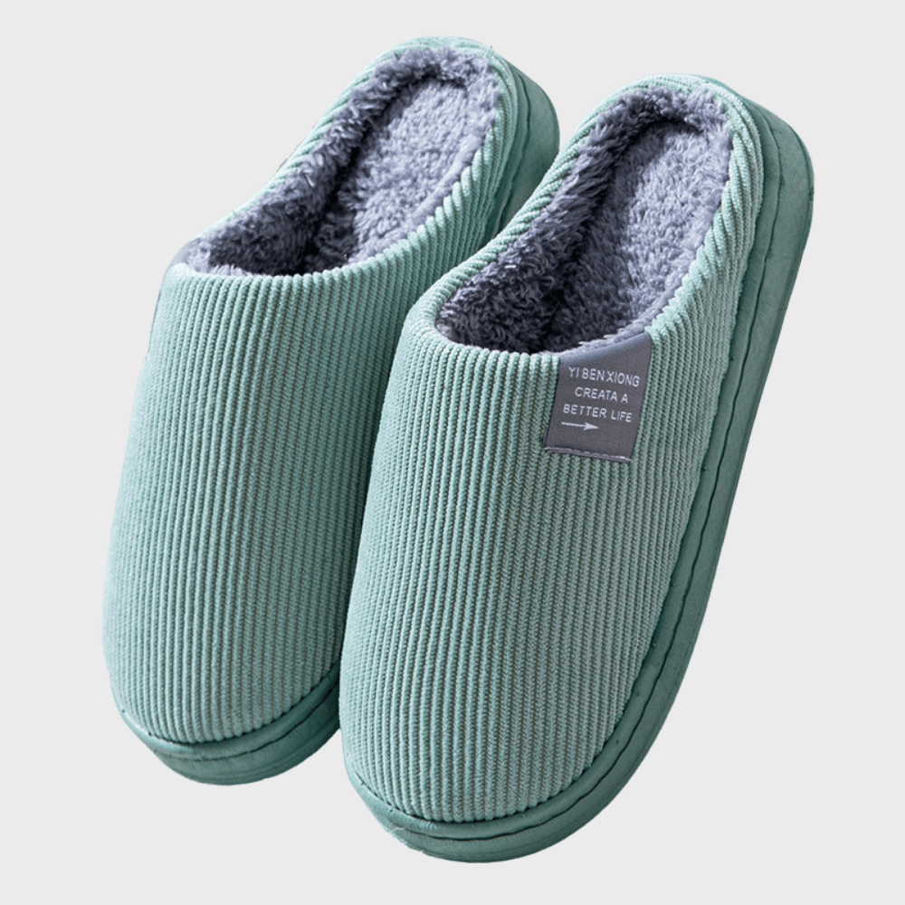 Women's warm slip-on slippers, soft and comfortable, available in multiple colors