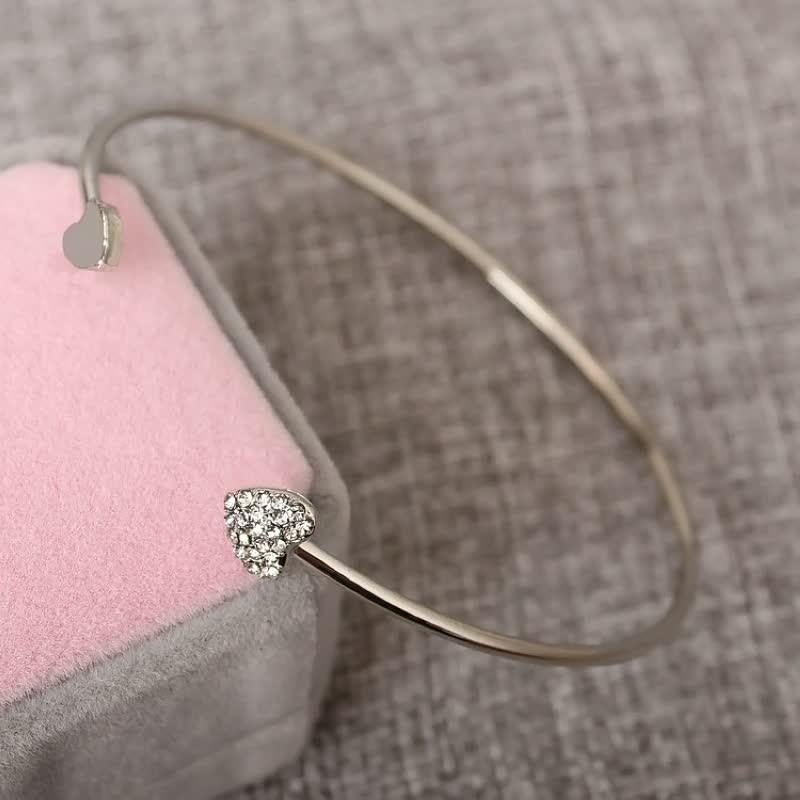 Women's double heart bracelet in gold and silver, minimalist gift jewelry