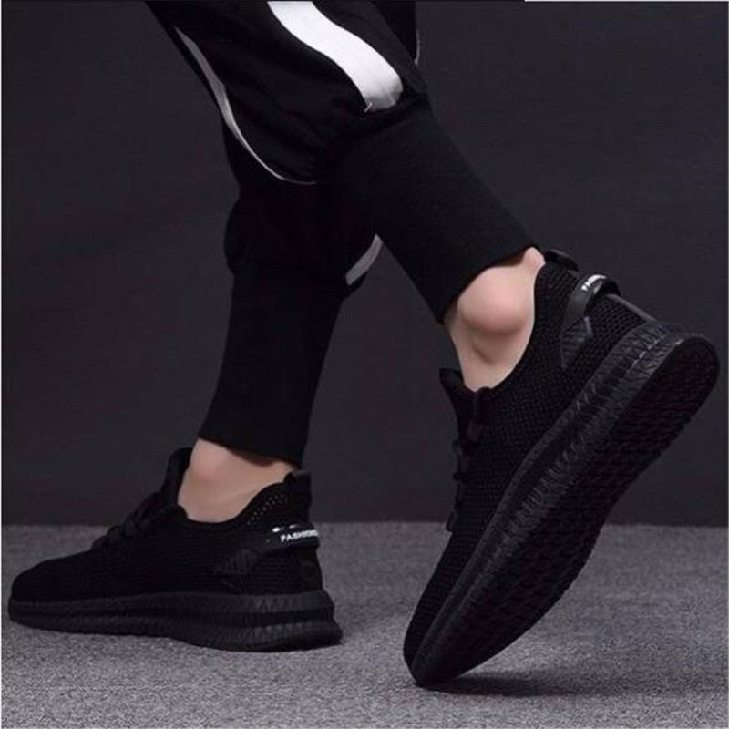 Men's breathable mesh sneakers lightweight lace-up flexible sole casual athletic