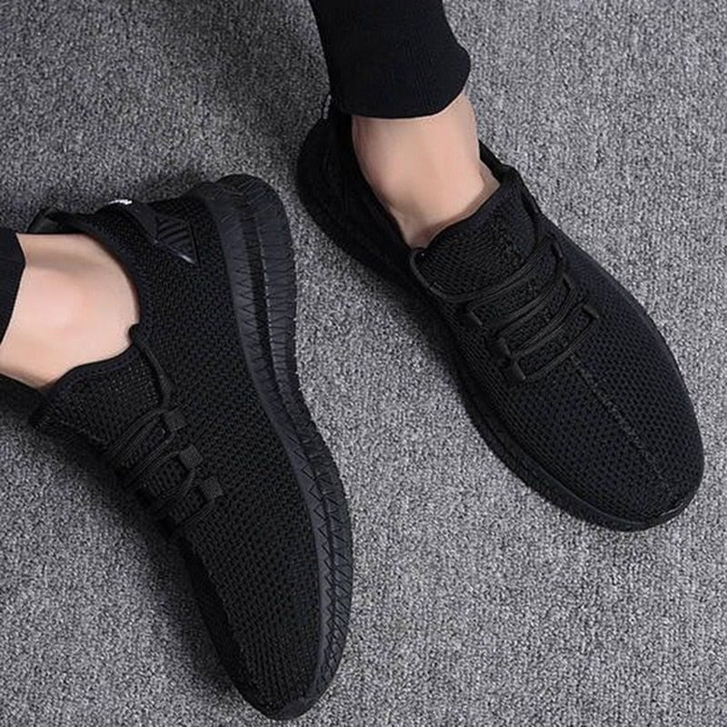 Men's breathable mesh sneakers lightweight lace-up flexible sole casual athletic