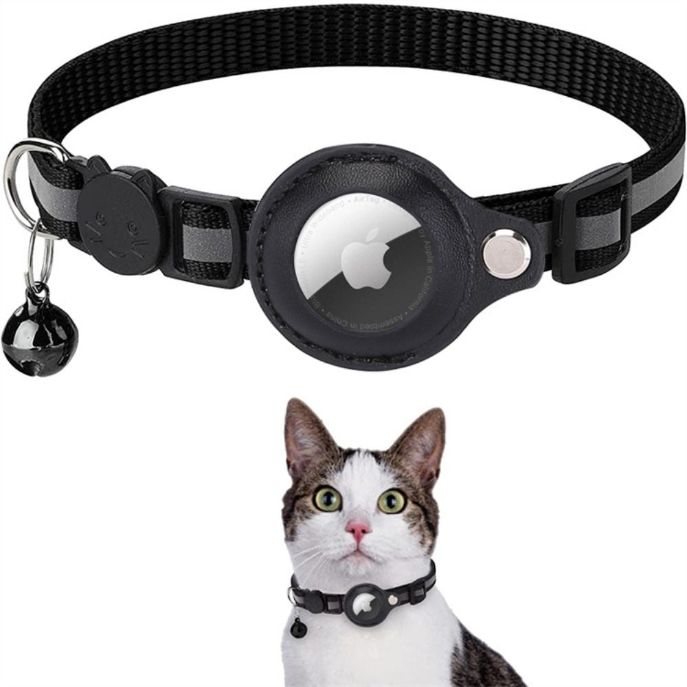 Cat GPS tracker collar with reflective design and quick release closure