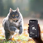 Cat GPS tracker collar with reflective design and quick release closure