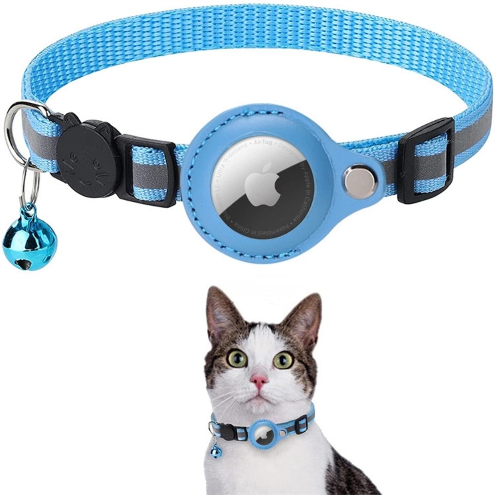Cat GPS tracker collar with reflective design and quick release closure