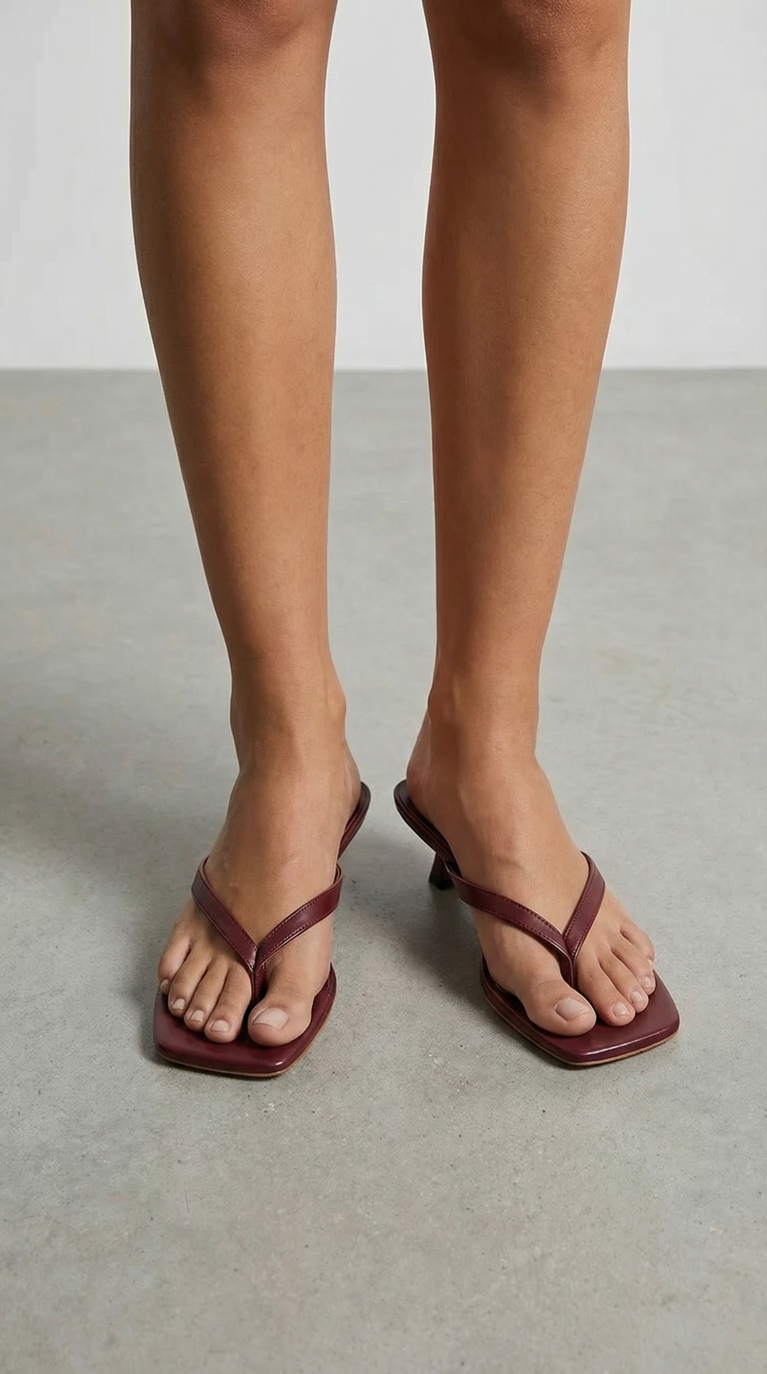 Women's low heel sandals open toe casual summer strappy design