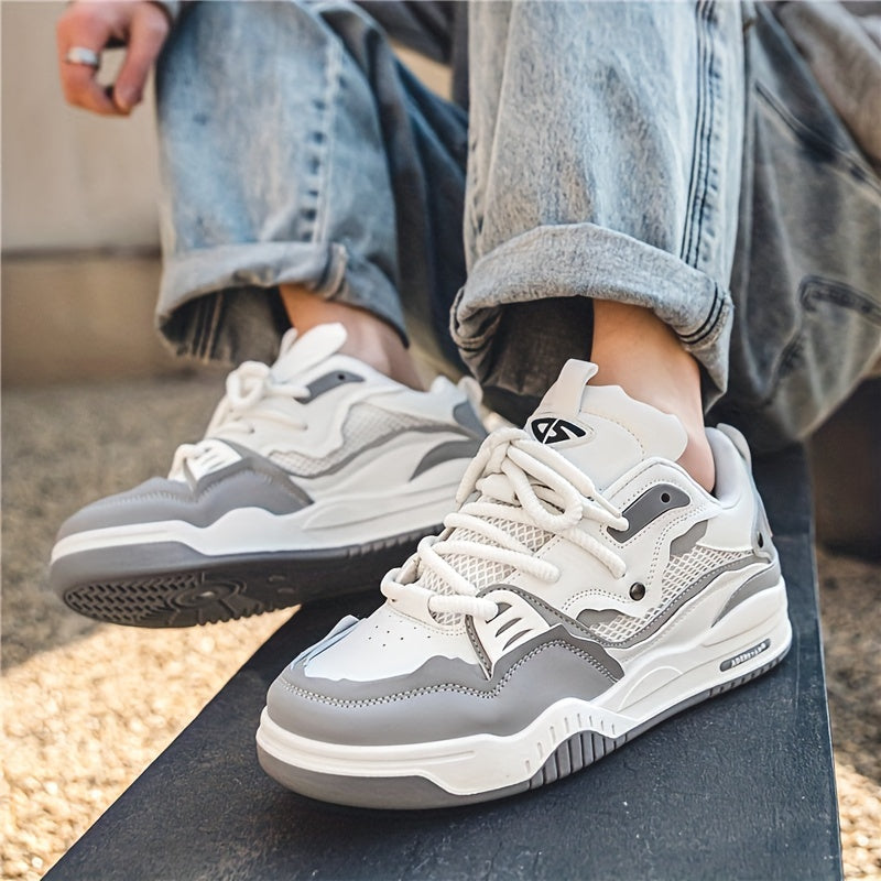 Men's chunky sneakers with thick sole in urban casual style