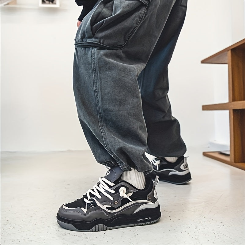 Men's chunky sneakers with thick sole in urban casual style