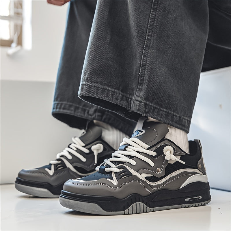 Men's chunky sneakers with thick sole in urban casual style