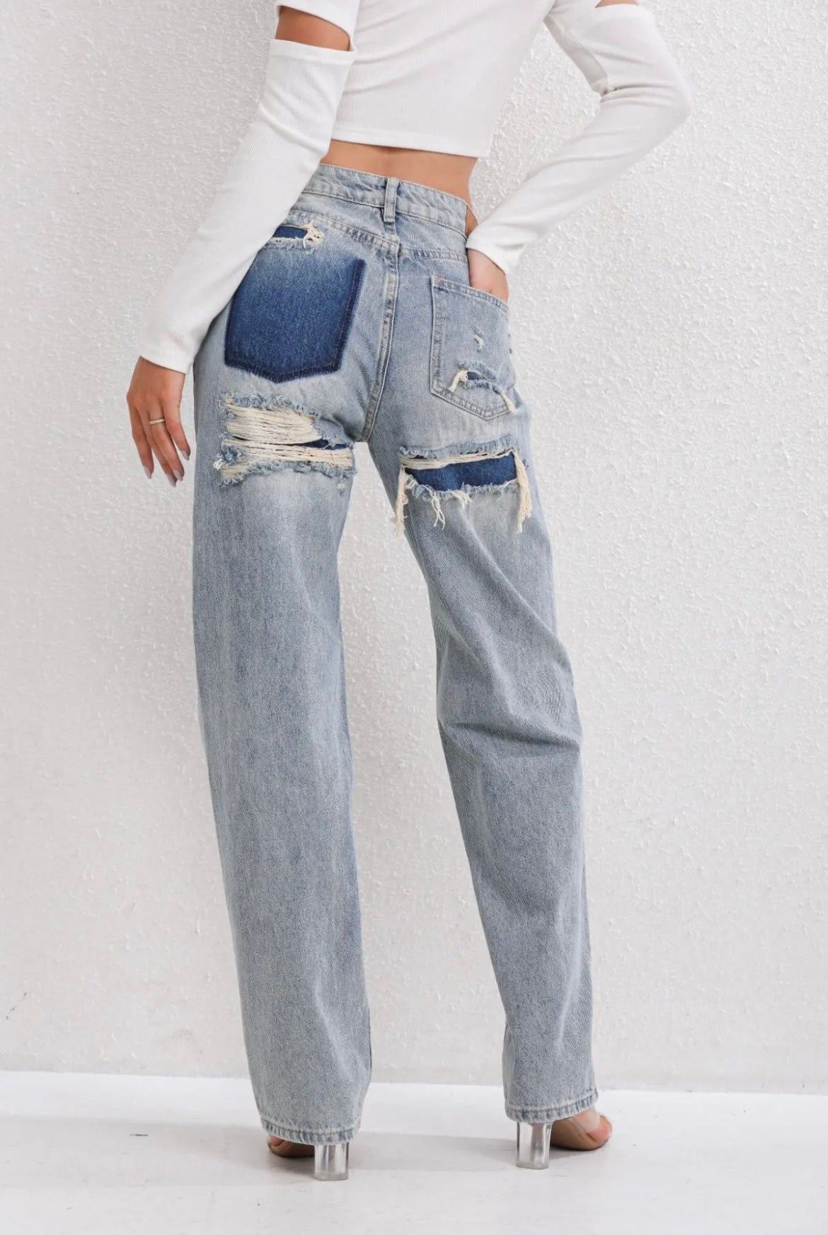 Women's vintage ripped jeans straight leg light blue denim with contrast pockets
